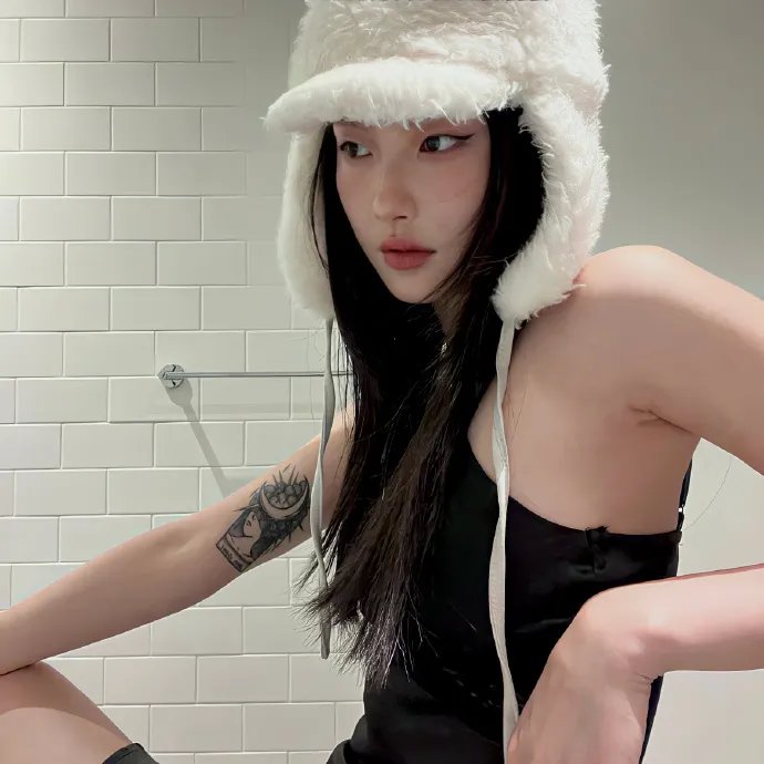千钧。一发